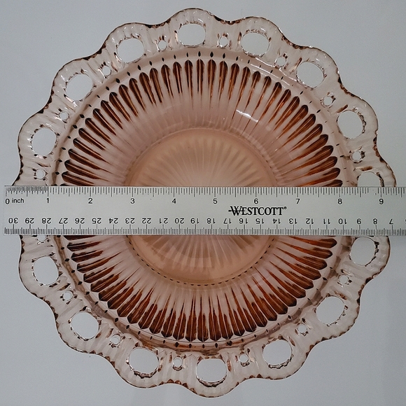 1930s "Lace Edge Pink" AKA "Old Colony" Ribbed Bowl by Anchor Hocking - Picture 9 of 13